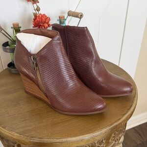 NWOT Journee Collection Glam Wedge Booties, Brown, Size 10